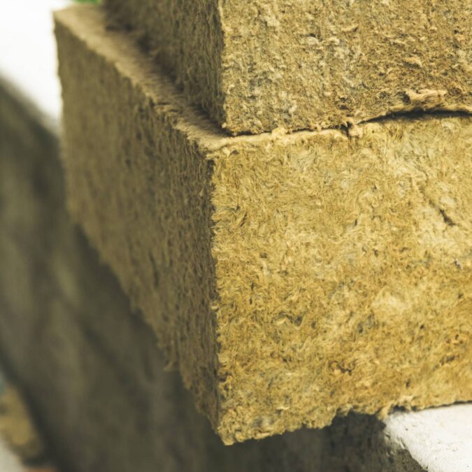 Quels sont les avantages d’une isolation des combles en laine de bois ? Cernay
