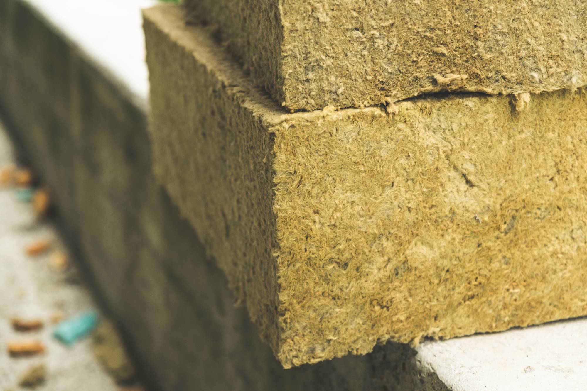 FIBRE_DE_BOIS | Alsafloc Quels sont les avantages d’une isolation des combles en laine de bois ? Cernay